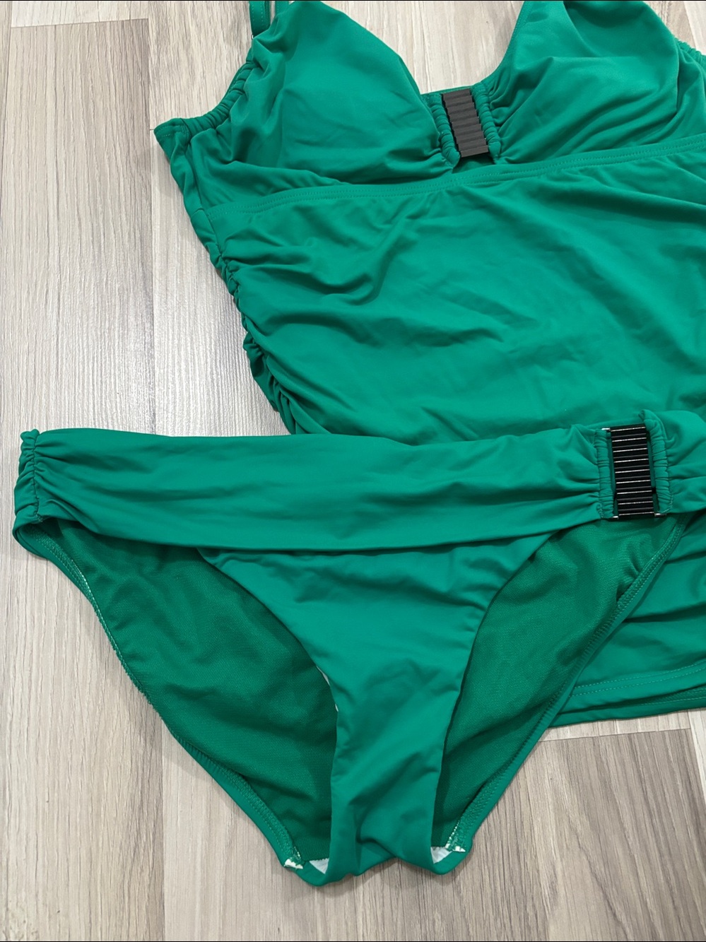 Kenneth Cole Green 2 Piece Ruched  Bikini Set Swimsuit Size M - Picture 5 of 16